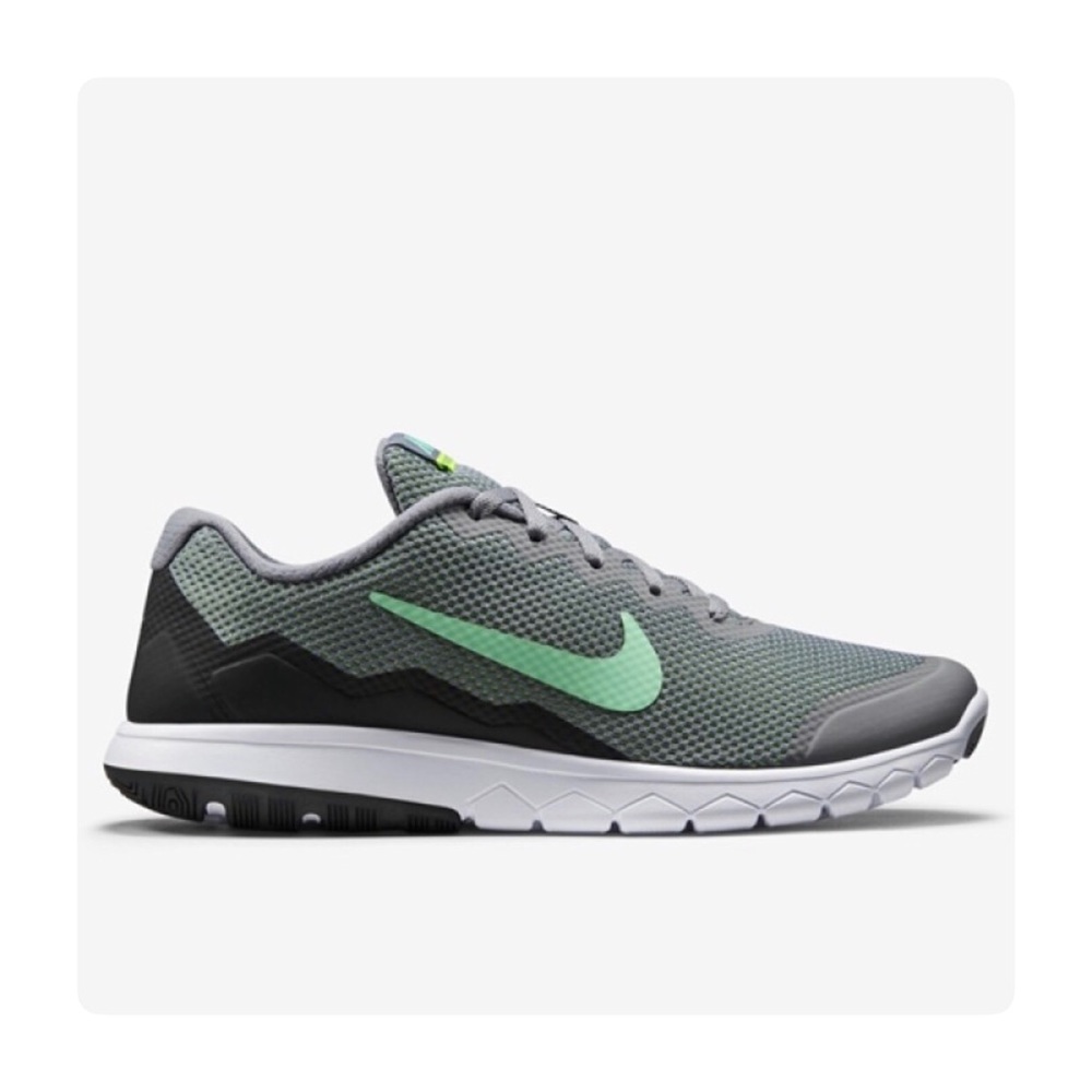 Women’s Nike Flex Experience Sneakers